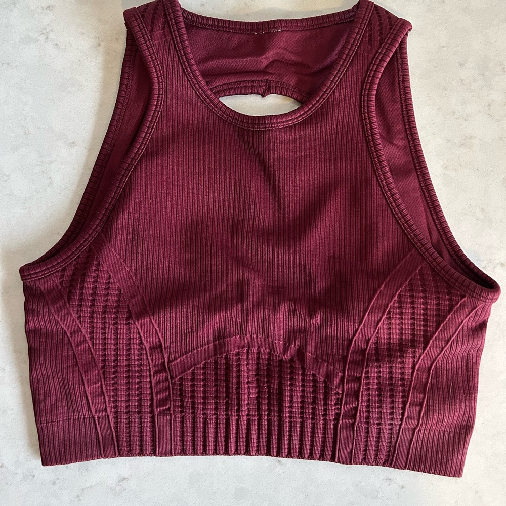Fabletics “Khloe Edit” Seamless Low Impact Open Back Bra - Picture 3 of 4